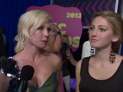 INTERVIEW: Luca Bella Facinelli and Jennie Garth a Stock Footage