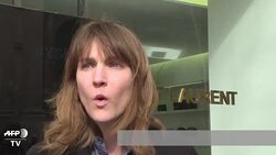 VOICED : Acusan a Yves Saint Laurent de degradar a la mujer News Clip