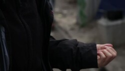 Tension as France prepares to close Calais camp Instructional Video