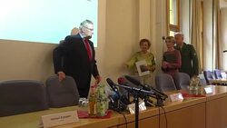 CLEAN : Four German police wounded in raid on far right News Clip