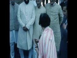 SYND 06/11/73 GANDHI RIDES IN HORSE DRAWN CARRIAGE Instructional Video