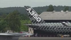 CLEAN : Farnborough air show takes off with F 35 fighter jets News Clip