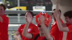 VOICED : Fiesta naranja en Sao Paulo News Clip