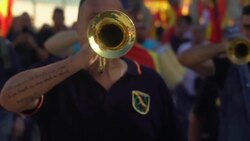 Anti-Catalan independence march in Barcelona Instructional Video