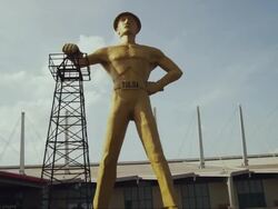 Dolly Golden Driller: Titanic Oil Man statue, the largest statue in the world and Oklahoma's official state monument Stock Footage