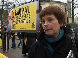 Demonstrators mark 25th anniversary of industrial accident in Bhopal News Clip