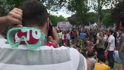 CLEAN : Demonstration at Taksim square picks up pa News Clip