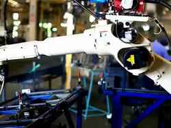 HD:Robotic arm welding. Stock Footage