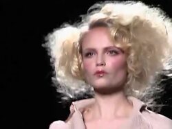 John Galliano shines at Dior show News Clip