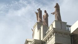 Elaborate mausoleum in Culiacan graveyard News Clip