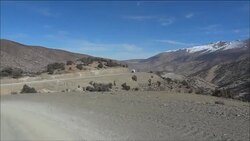 CLEAN : Volunteers distribute aid to villagers News Clip