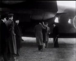 EMPIRE PREMIERS ASSEMBLE - News Clip