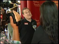 Madame Tussauds displays its Michael Jackson statue Instructional Video