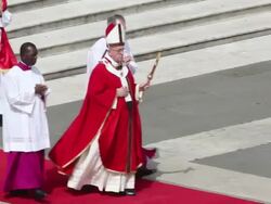 B-ROLL - Pope Francis Conducts The Palm Sunday Celebrations In St Peter's Square at St. Peter's Square on March 24, 2013 in Vatican City, Vatican. (Footage by Giulio Origlia/Getty Images) Stock Footage