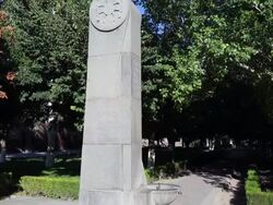 Vagharshapat, Echmiadzin cathedral, fountain in front of the modern church Stock Footage