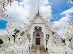 Wat Rong Khun magnificent architecture contemporary Stock Footage