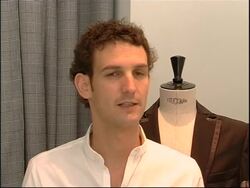 A wedding shop for male gay couples opens in Barcelona News Clip