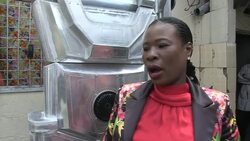 VOICED : El transito en manos de androides News Clip