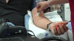 Magician Penn Jillette supports Las Vegas blood donation center News Clip