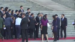 Singaporean PM hold talks with Chinese Premier Li Instructional Video