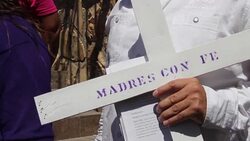 CLEAN : Mexico: Mothers of missing women march in Ciudad Juarez News Clip