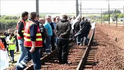 CLEAN : Channel Tunnel: traffic suspended in both directions News Clip