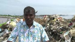 VOICED : Una bomba toxica en las Maldivas News Clip