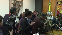 VOICED : Fracasa intento por frenar impeachment de Rousseff News Clip
