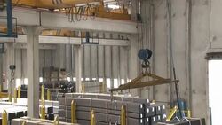 VOICED: Pequenas empresas sufren en Italia News Clip