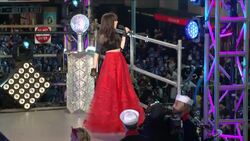 Extended performance clips of Psy, Neon Trees and Carly Rae Jepsen in Times Square Instructional Video