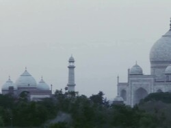 WS PAN Taj Mahal at dusk / Agra, Uttar Pradesh, India Stock Footage
