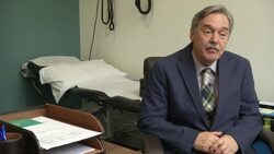 Using smartphones in the dark can cause temporary blindness ++EMBARGOED++ News Clip