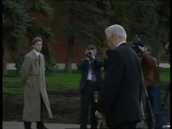 RUSSIA: MOSCOW: YELTSIN LAYS WREATH AT TOMB OF UNKNOWN SOLDIER News Clip