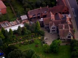 Wide shot Gardens surrounding Hall Place, William Shakespeare's sister's house/ Stratford-upon-Avon, Warwickshire, England Stock Footage