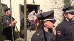 VOICED : Justicia alemana envia a la carcel a un ex SS de 96 anos News Clip