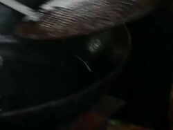 CU PAN TU TD Preparating Indian snacks at food stall / Delhi, Delhi, India Stock Footage