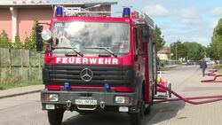 CLEAN : Suspected arson hits planned refugee shelter near Berlin: police News Clip