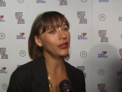 Olivia Wilde Hosts 'Artists For Haiti' Benefit Stock Footage