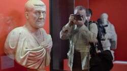 CLEAN : Rome's Colosseum hosts News Clip