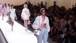 Fendi's glitter lips and babydoll dresses Instructional Video