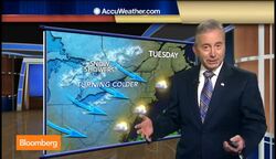 Eastern Snow Threatens Travel on Eve of Thanksgiving News Clip