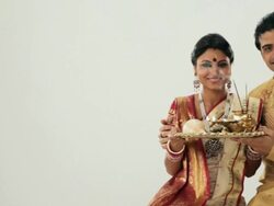 Portrait of a bengali couple praying  Stock Footage