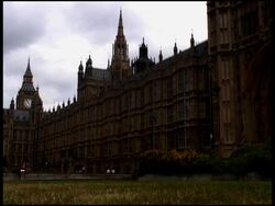 London Parliament (Big Ben) Park & Traffic Stock Footage