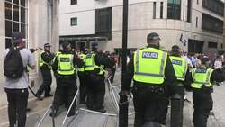 Tommy Robinson supporters protest against his incarceration News Clip