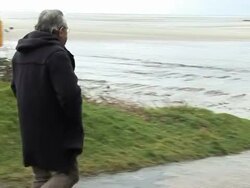 VOICED: Still no answers as pressure grows to clear 'deadly' green algae News Clip