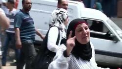 Troops fire into air to disperse dozens of Sunni Muslims demonstrating in support of hardline cleric Instructional Video