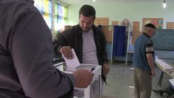 CLEAN : Algerians vote in presidential election in Rais News Clip