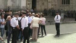 CLEAN : Attendees arrive for Stephen Hawking London memorial News Clip