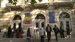 CLEAN : Laywer of Romanian art thief says Dutch News Clip