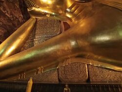 CU TU Statue of reclining Buddha /  Bangkok, Thailand Stock Footage